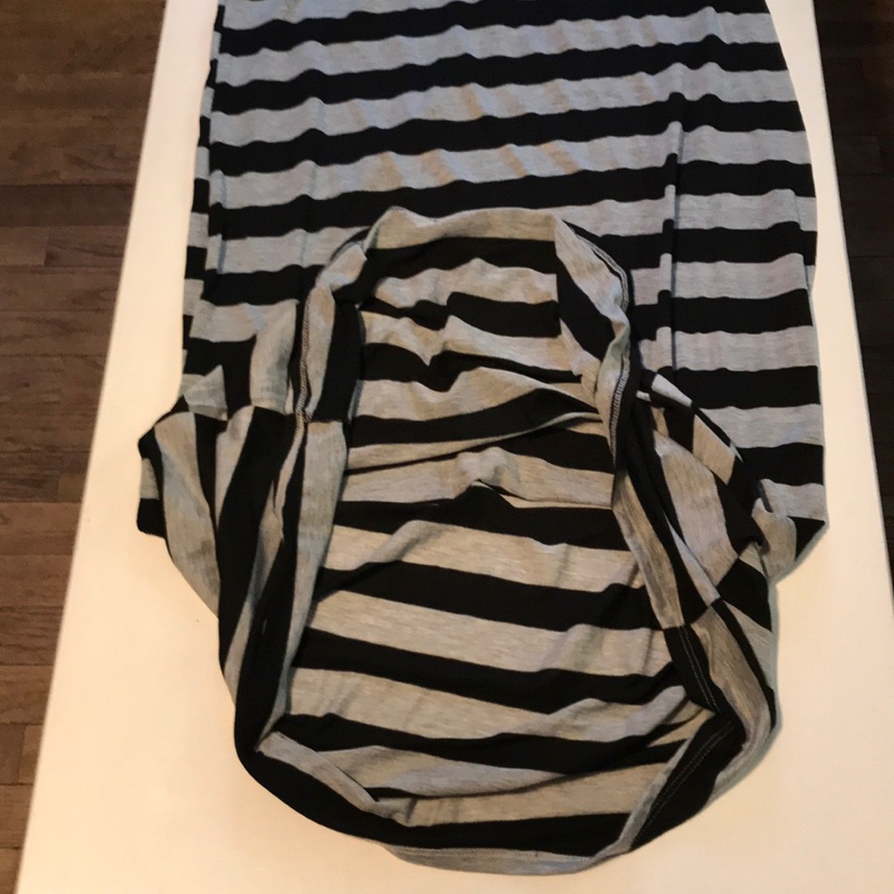 Lightweight Black & Gray Striped skirt - Picture 4 of 7